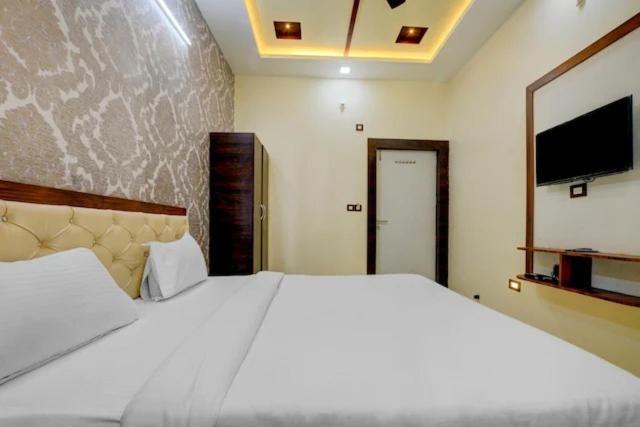 Hotel Sun Palace Udaipur Buitenkant foto
